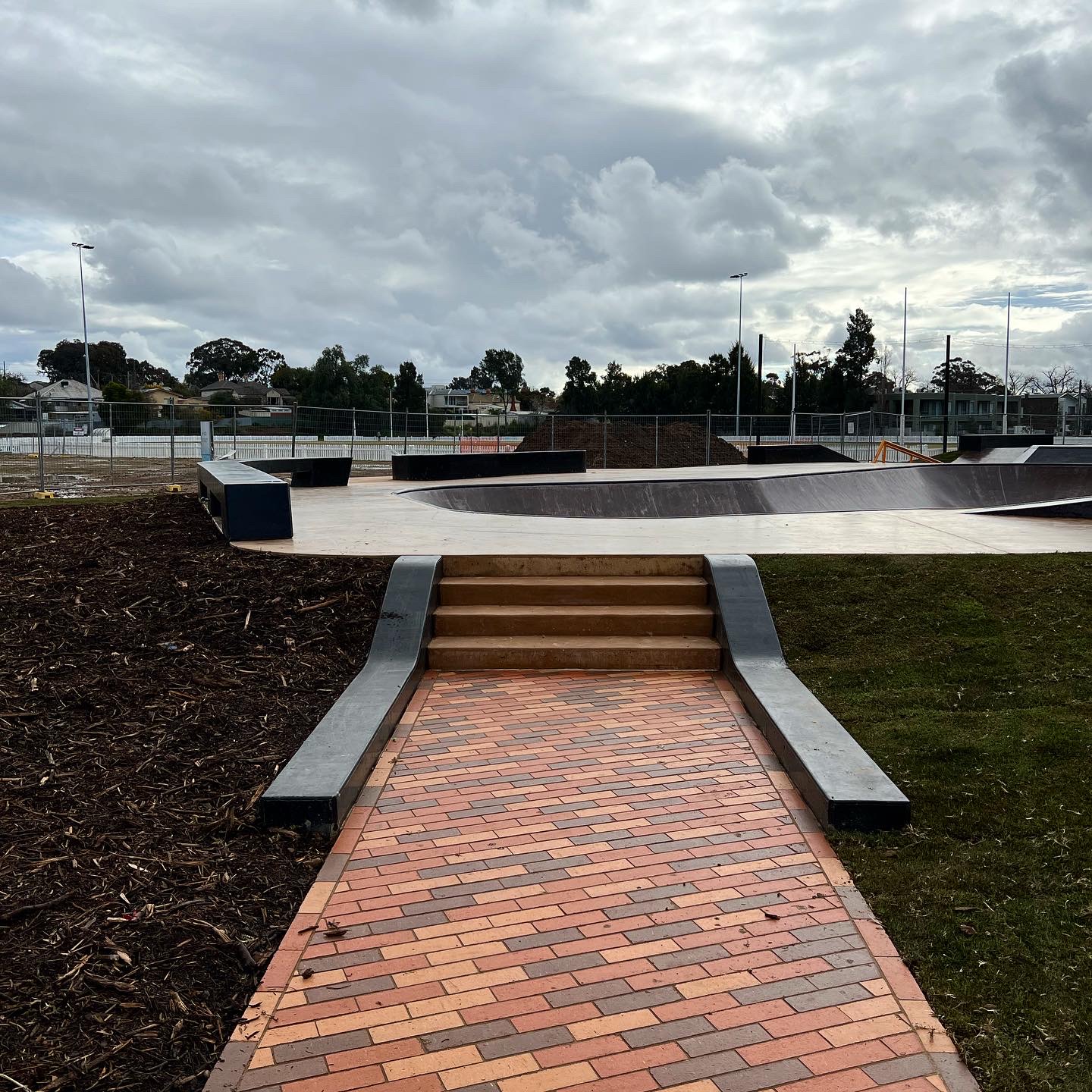 Ewing park skatepark Trucks and Fins